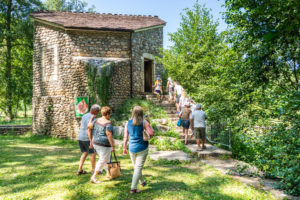 Visite guidée du bâtiment de captage de la source